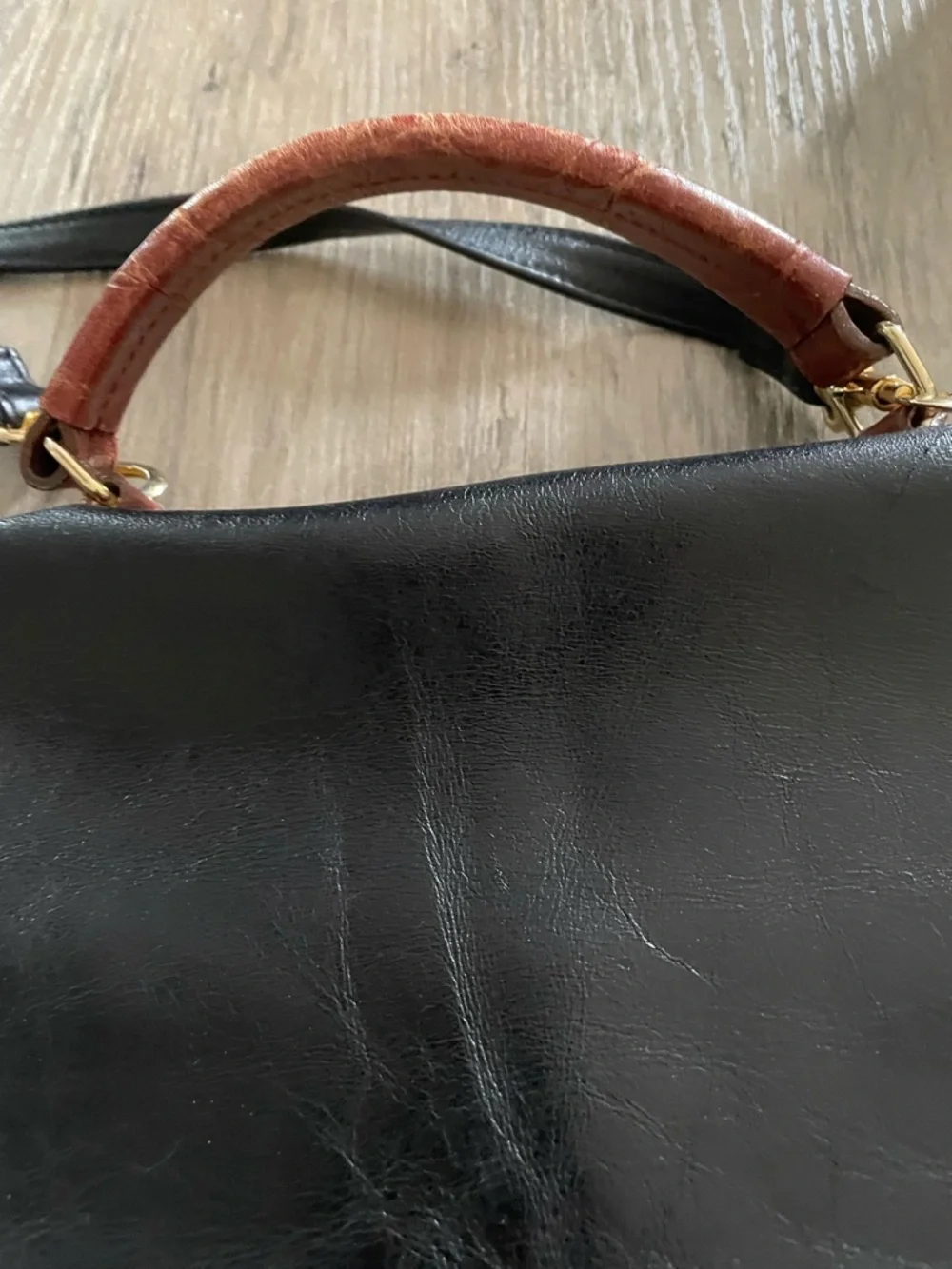 Vintage Valerie Stephans soft black leather w faux croc trim 2 way carry Satchel